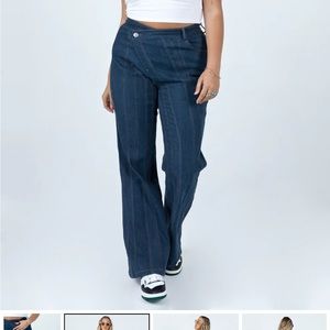 NWT Odette Flare Denim Jeans Blue